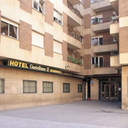 فندق Castellano Centro 2*