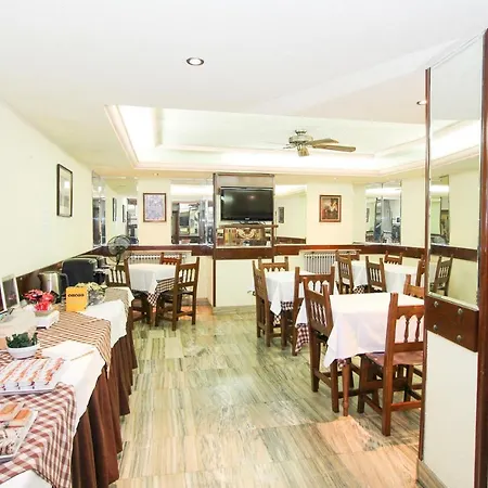 Готель Castellano Centro