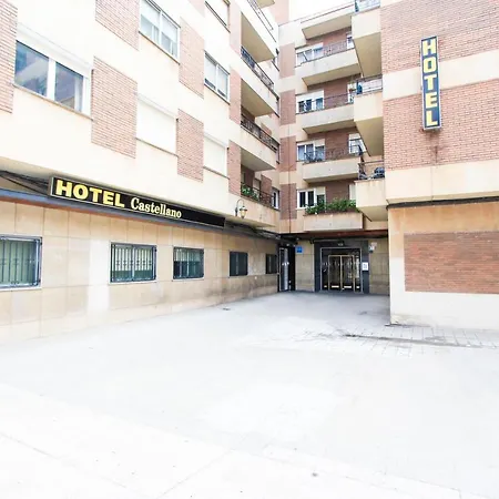 فندق Castellano Centro 2*