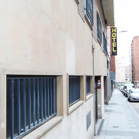 Готель Castellano Centro Саламанка