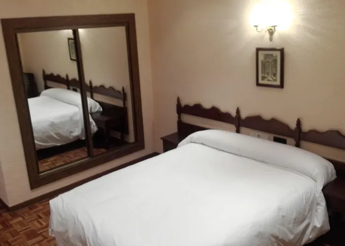 Hotel Castellano Centro 2*